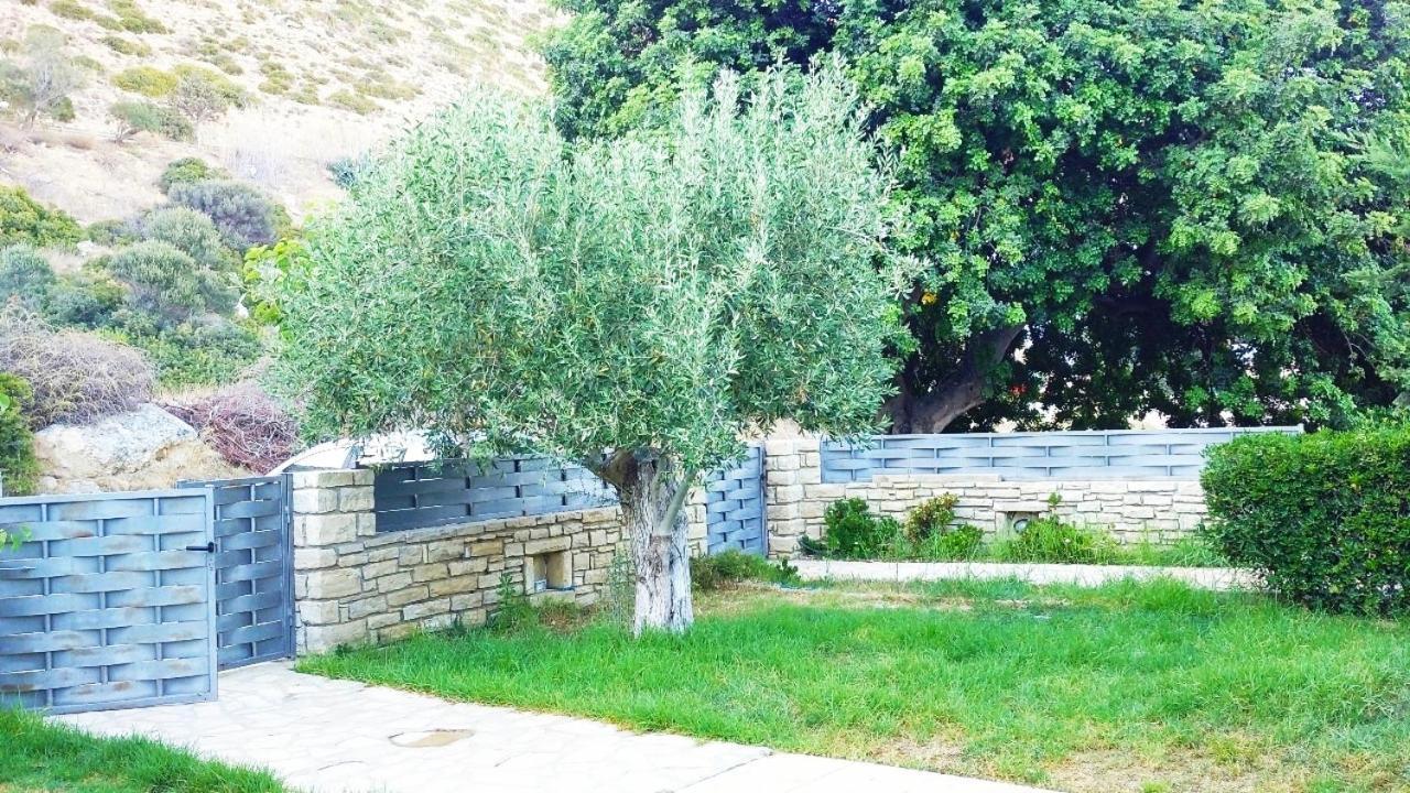 "Villa Kanavos" Apts Matala Exterior foto